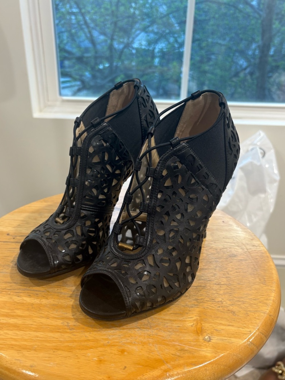 Jimmy Choo - super chic